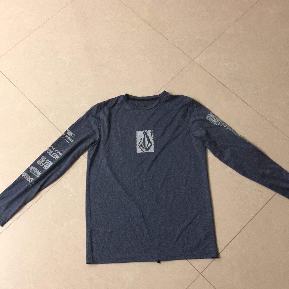 Volcom long sleeve T shirt